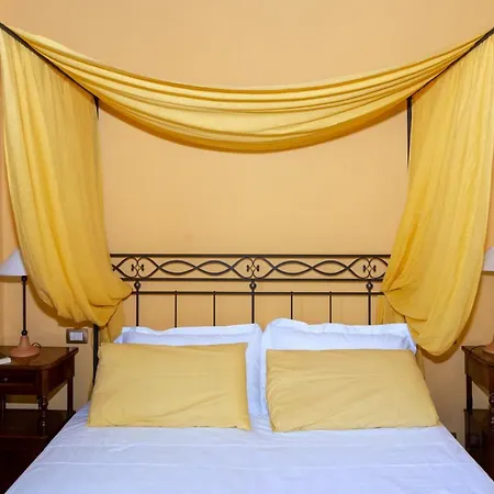 Gattamelata, Historic Flat With Modern Comforts Apartamento Migliano